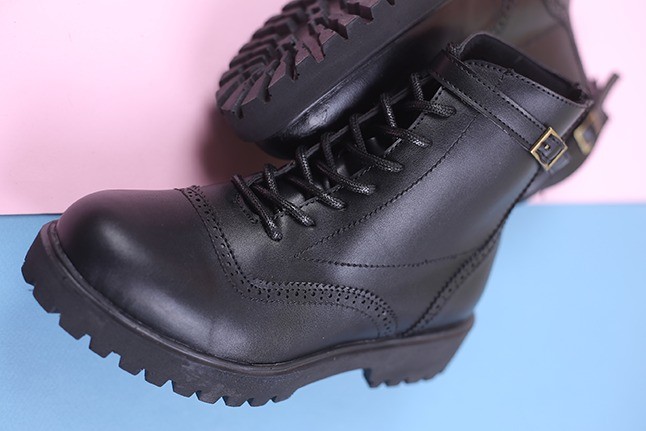 نیم بوت زنانه رکاب دار