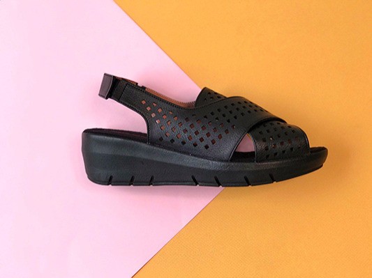 کفش صندل تابستانی زنانه سوزی