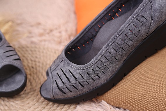 کفش طبی زنانه بافتی رایتل