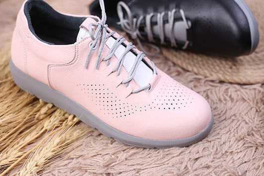 کفش چرم اسپرت زنانه 119 چلیپا