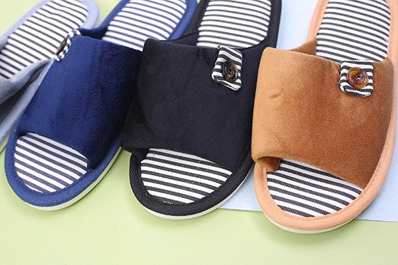 پاپوش ست زنانه و مردانه دکمه ای