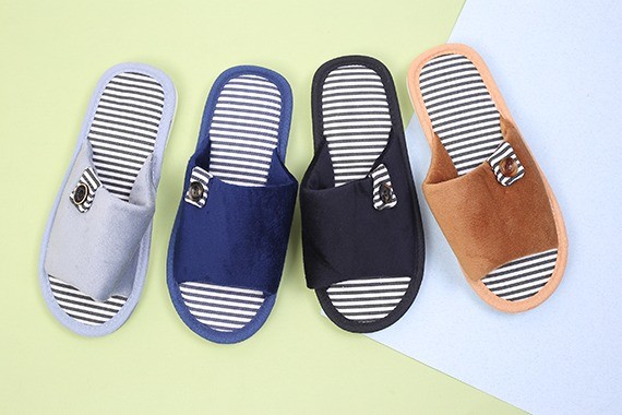 پاپوش ست زنانه و مردانه دکمه ای