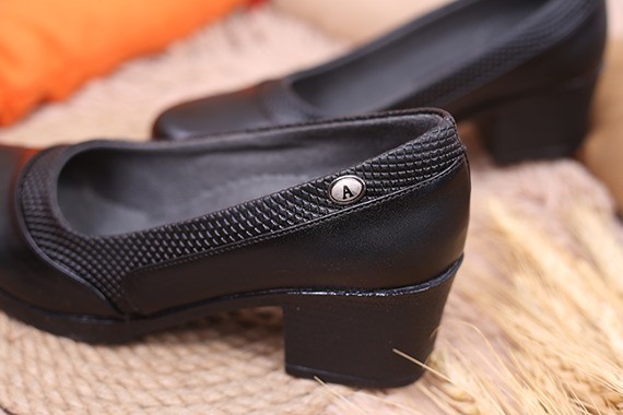 کفش پرسنلی زنانه هلنا