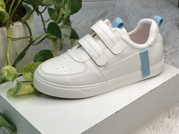 کفش اسپرت زنانه CR