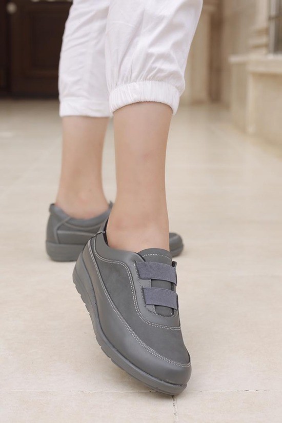 کفش اسپرت زنانه فلورا