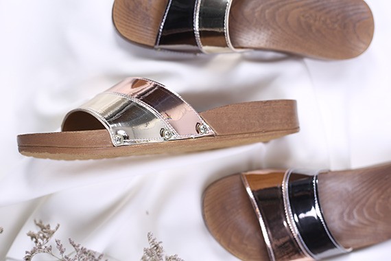 کفش صندل زنانه روفرشی آینه ای دو رنگ