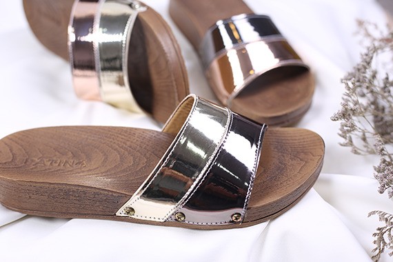 کفش صندل زنانه روفرشی آینه ای دو رنگ