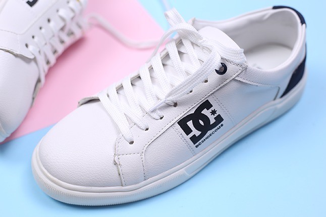 کفش اسپرت زنانه DC2