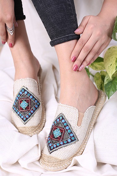 کفش صندل زنانه تابستانی خشتی بزرگ