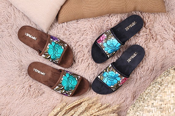 کفش صندل زنانه روفرشی گلدار