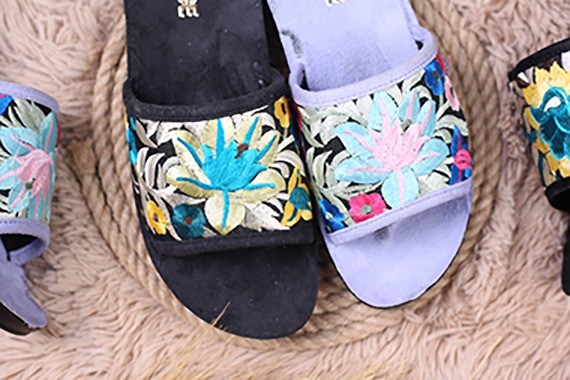 کفش صندل زنانه روفرشی گلدار