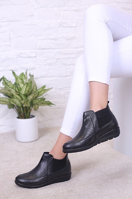 کفش نیم بوت زنانه لادا