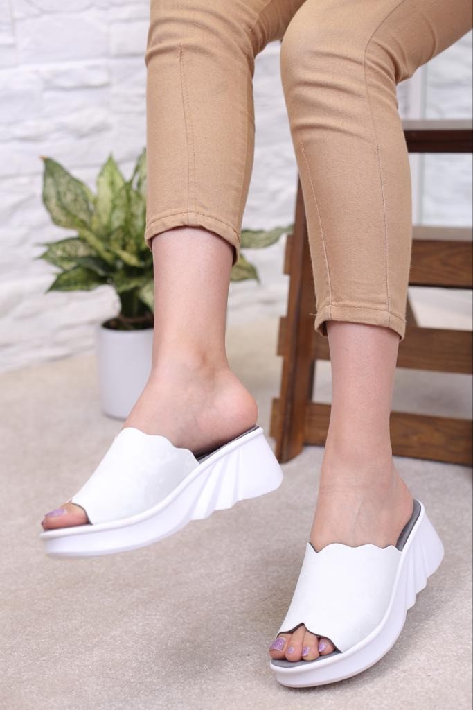 کفش صندل زنانه روفرشی پروانه