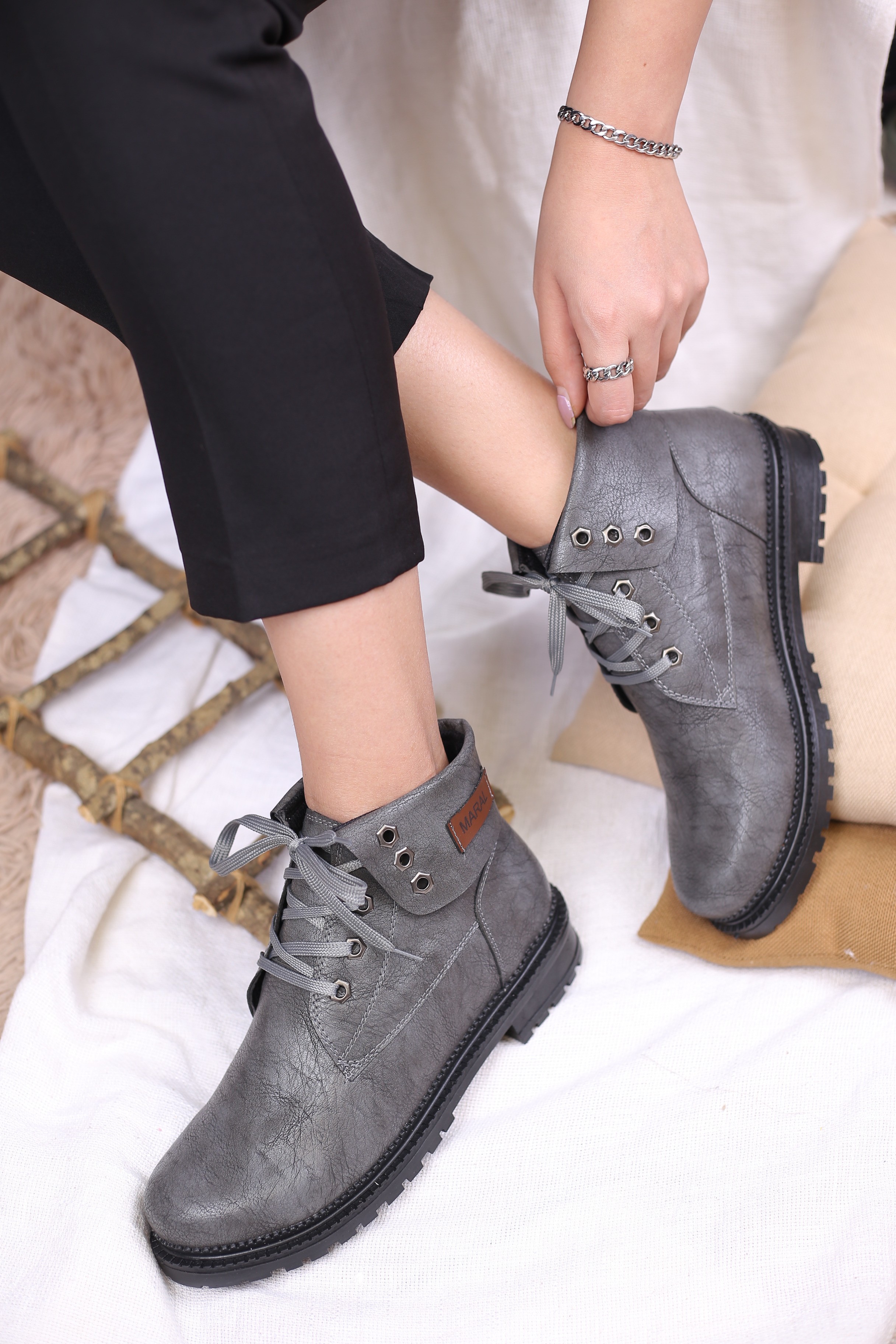 بوت زنانه زارا 911