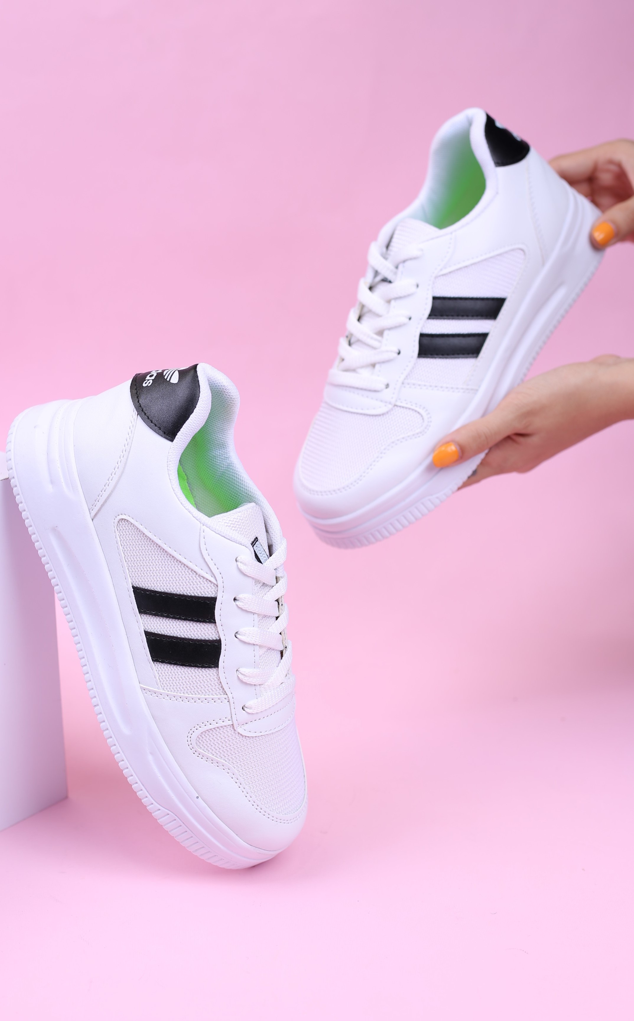 کفش اسپرت زنانه آدیداس دوخط 2021