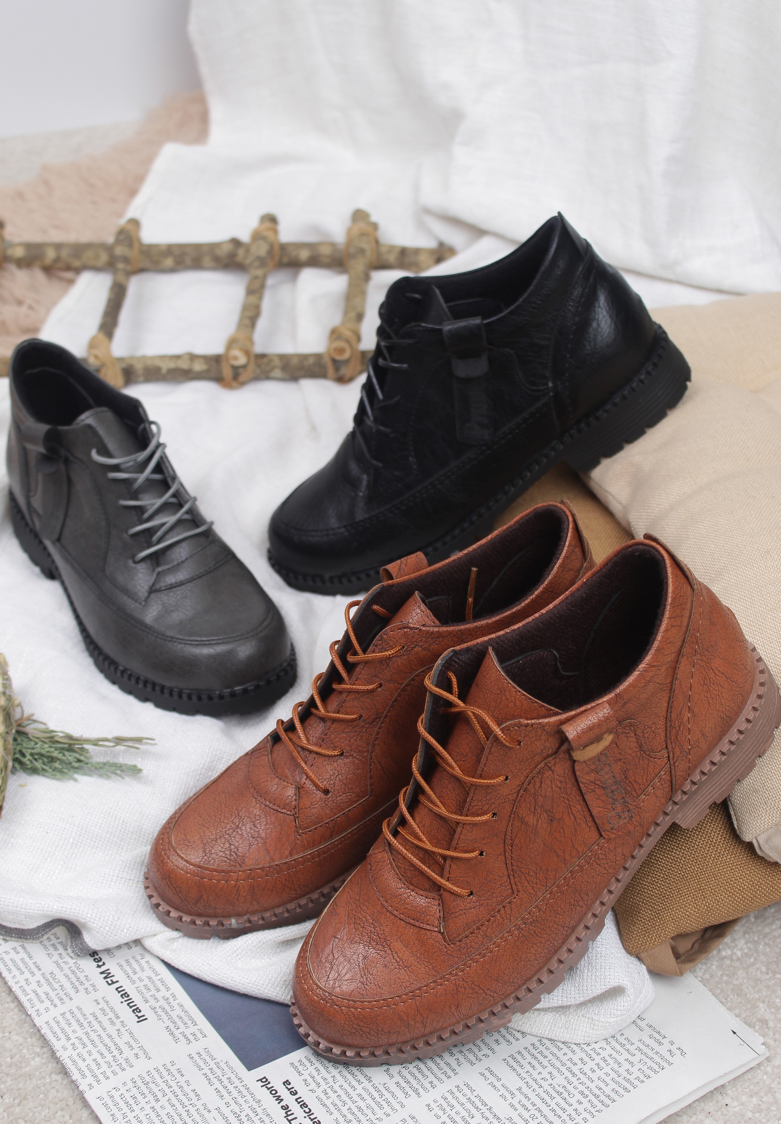 نیم بوت زنانه ساعتی