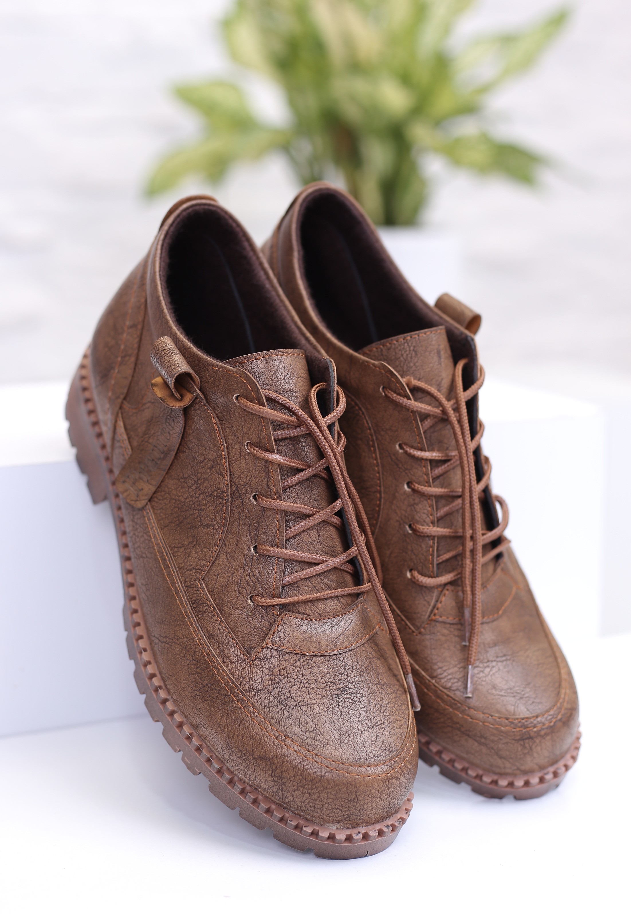 نیم بوت زنانه ساعتی