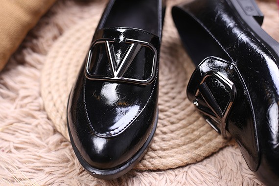 کفش کالج زنانه Lv بیتا