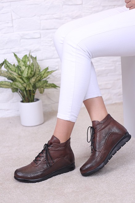 کفش نیم بوت زنانه یو