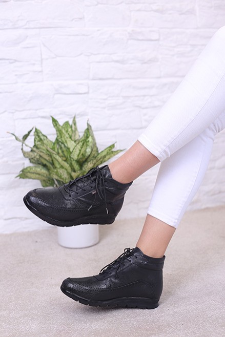 کفش نیم بوت زنانه یو