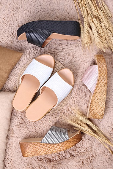 کفش صندل زنانه روفرشی کد 153پانچی