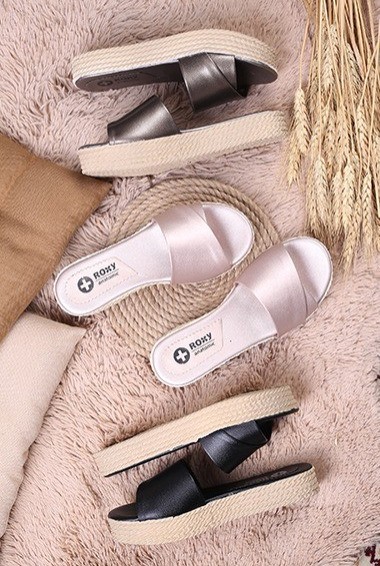 کفش صندل زنانه روفرشی کد 1105