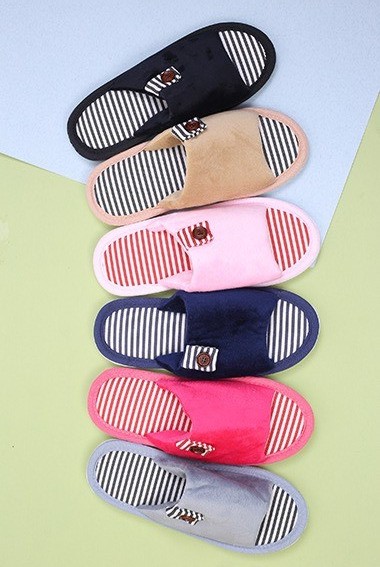 پاپوش ست زنانه و مردانه دکمه ای