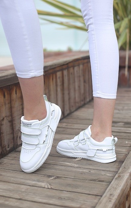 کفش اسپرت زنانه کاوایی چسبی