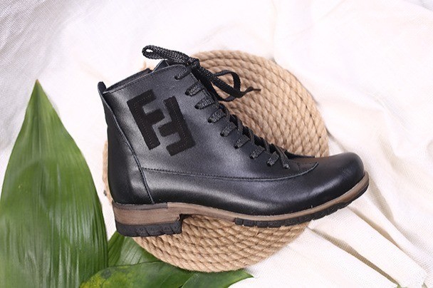 کفش نیم بوت چرم زنانه فندی