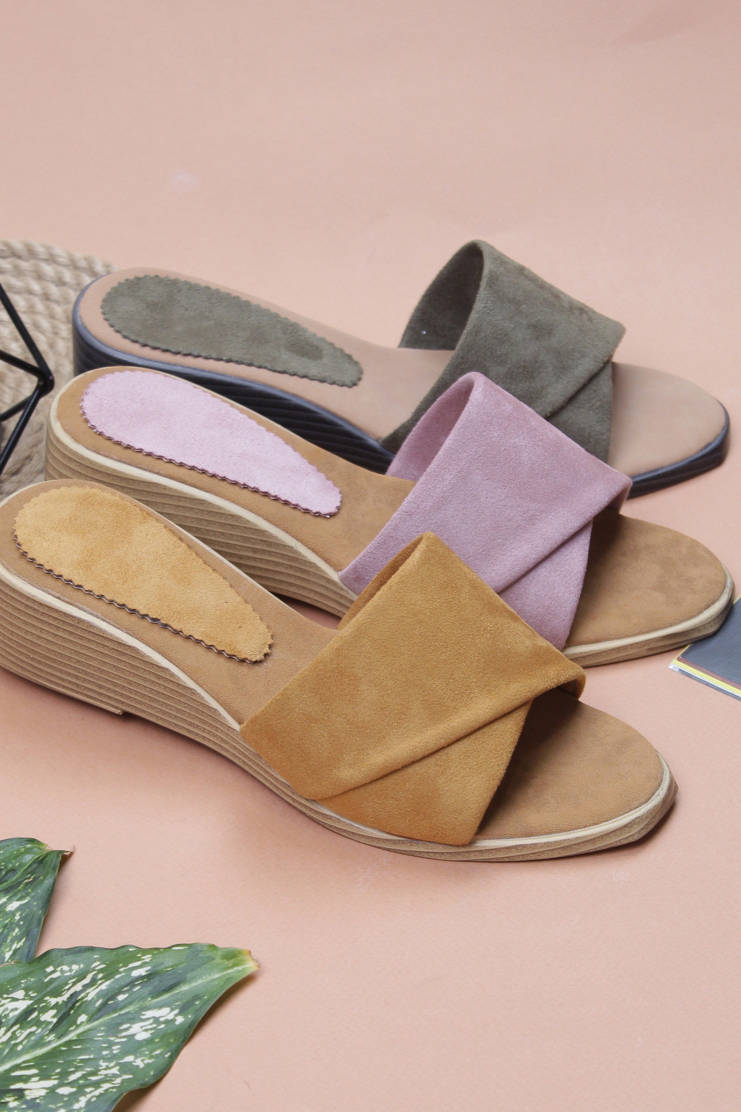 کفش صندل زنانه روفرشی شایگان