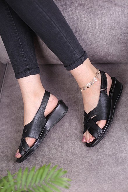 کفش صندل رکابدار زنانه مولتی شاینا