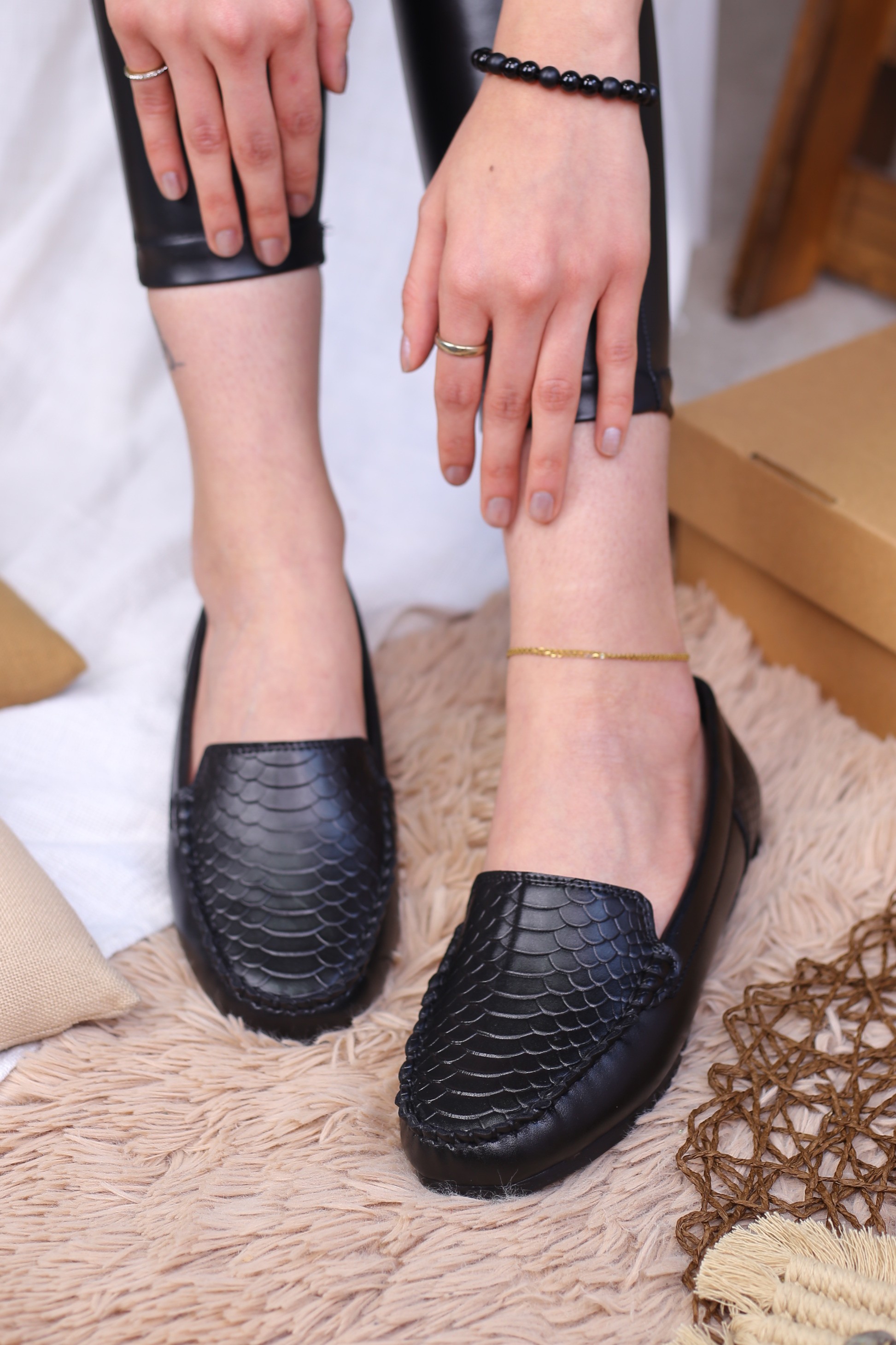 کفش زنانه کالج ساده 255