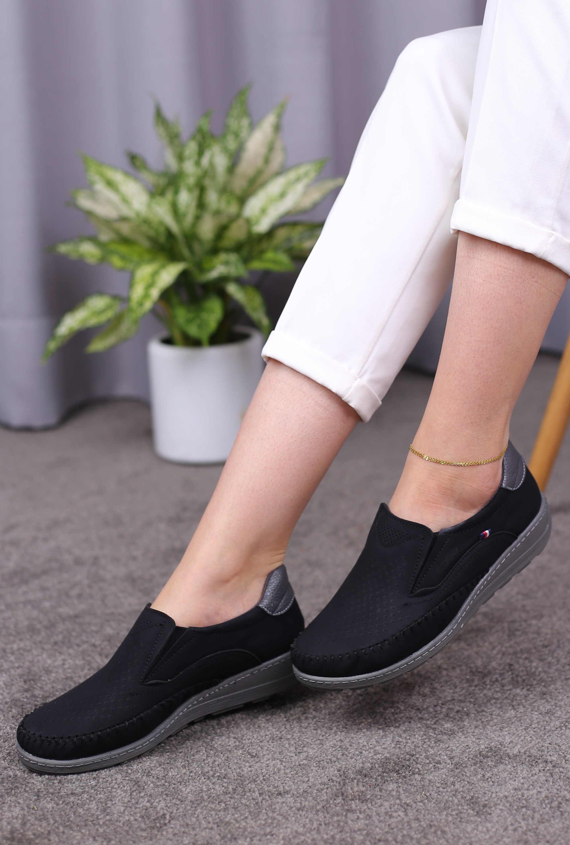 کفش پرسنلی زنانه اکولایزر