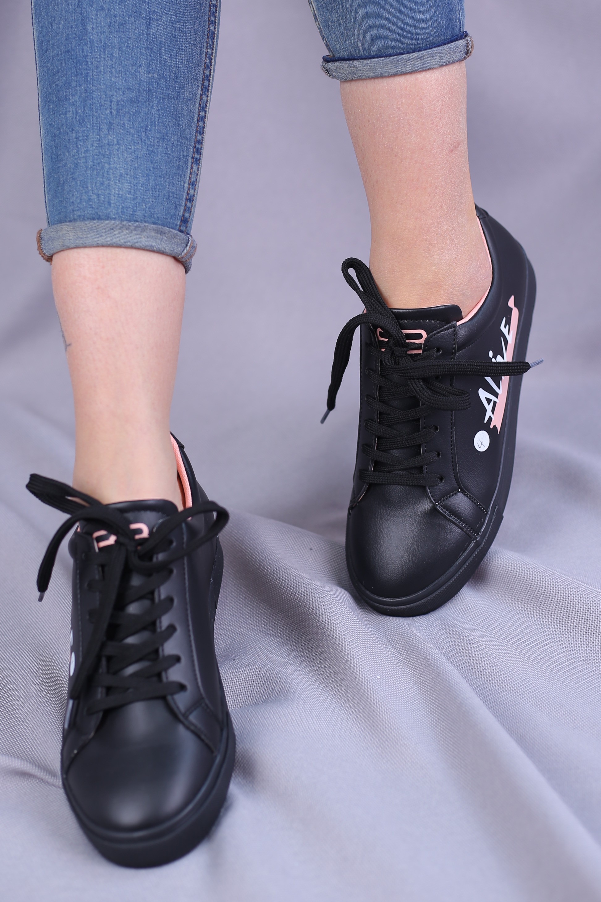 کفش اسپرت زنانه لایو