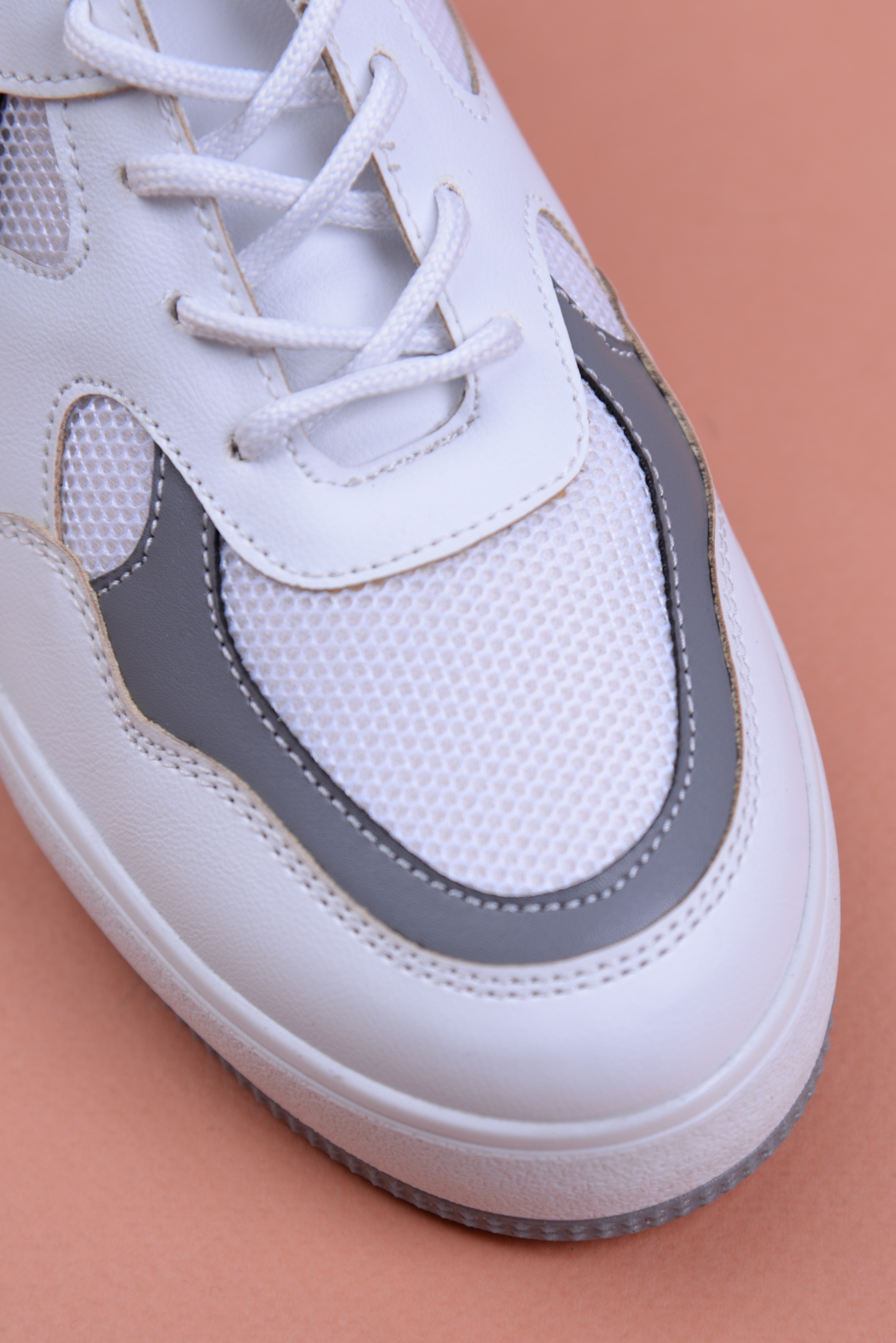 کفش اسپرت زنانه ال وی