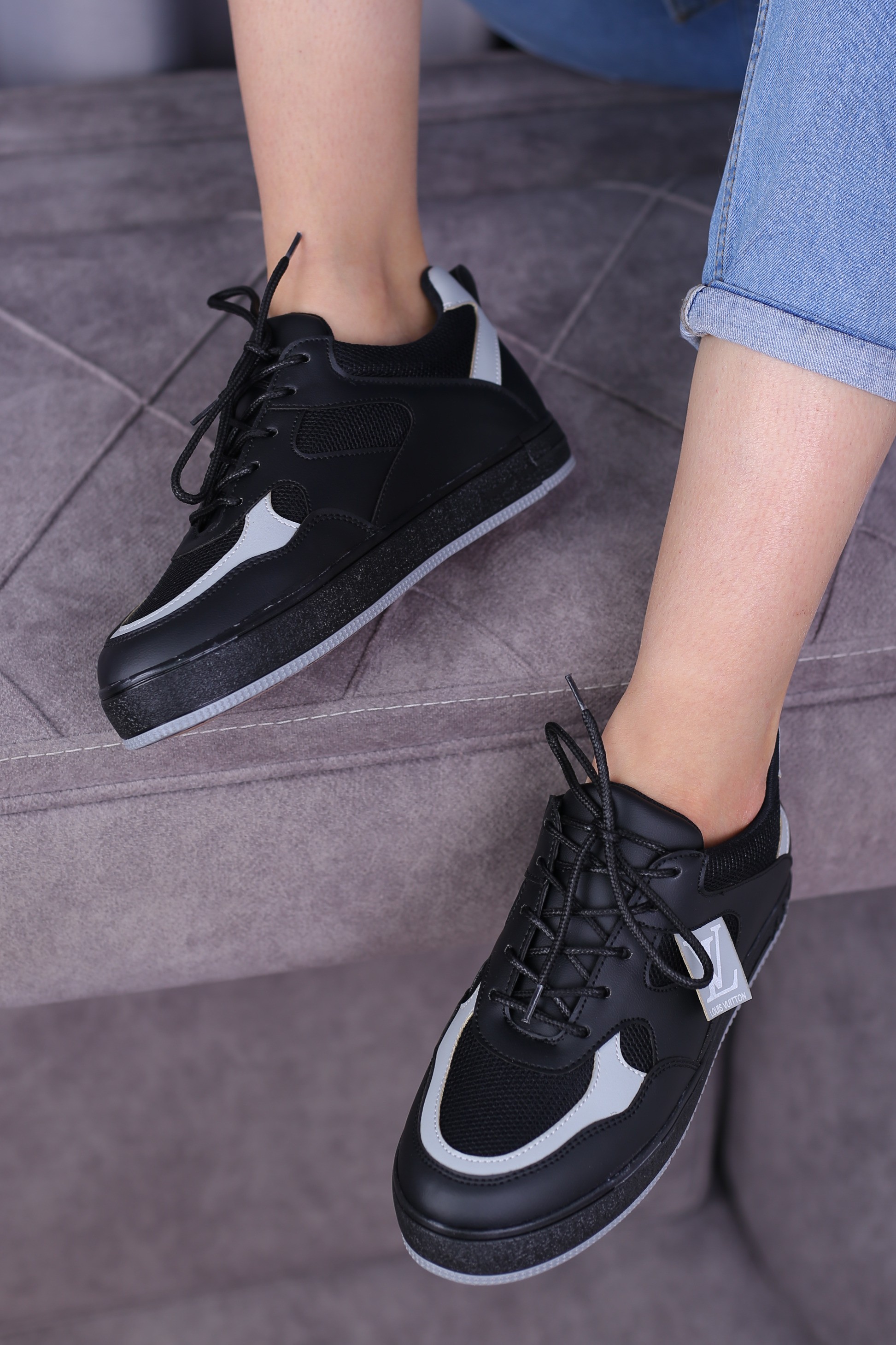 کفش اسپرت زنانه ال وی