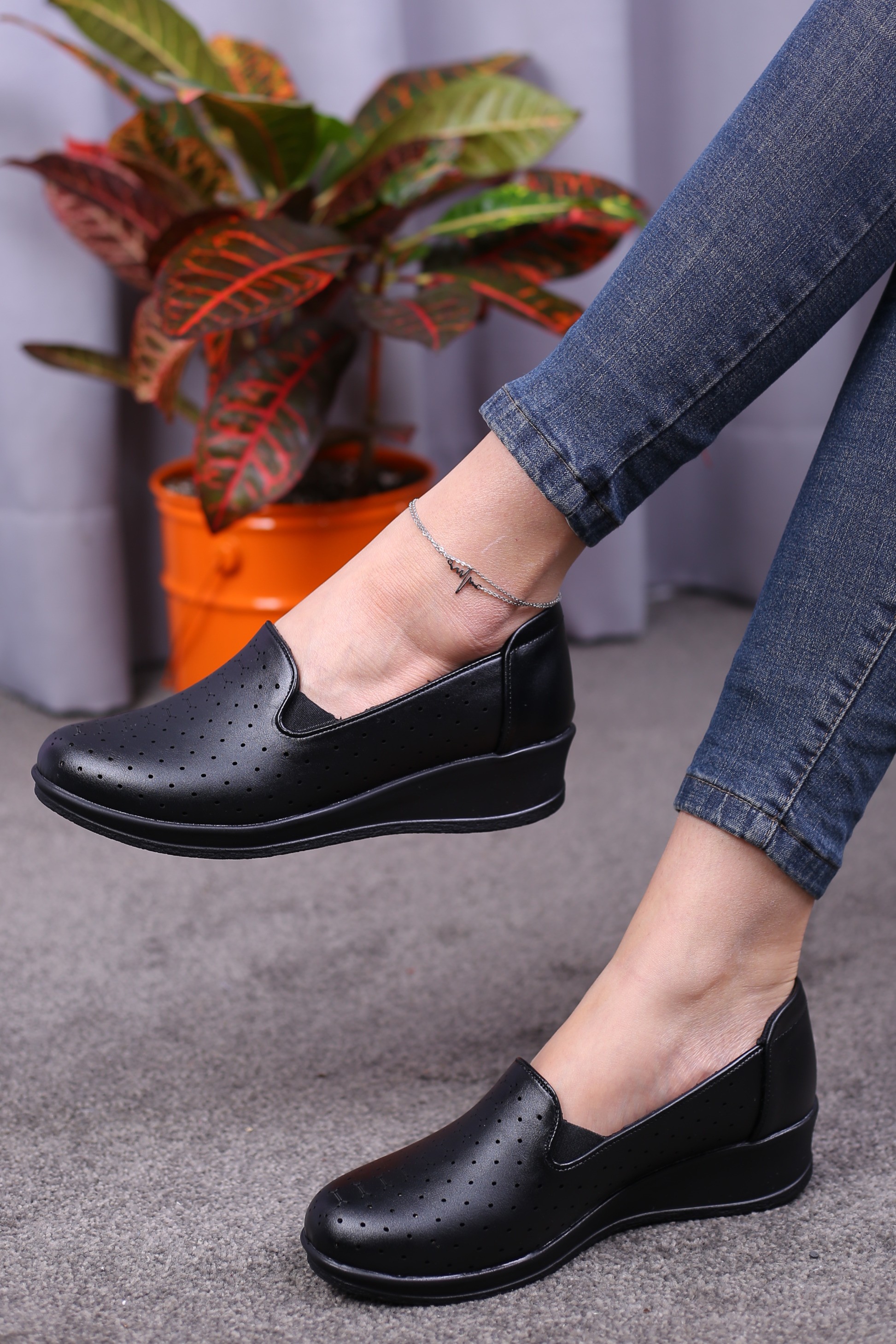 کفش زنانه پرسنلی رست