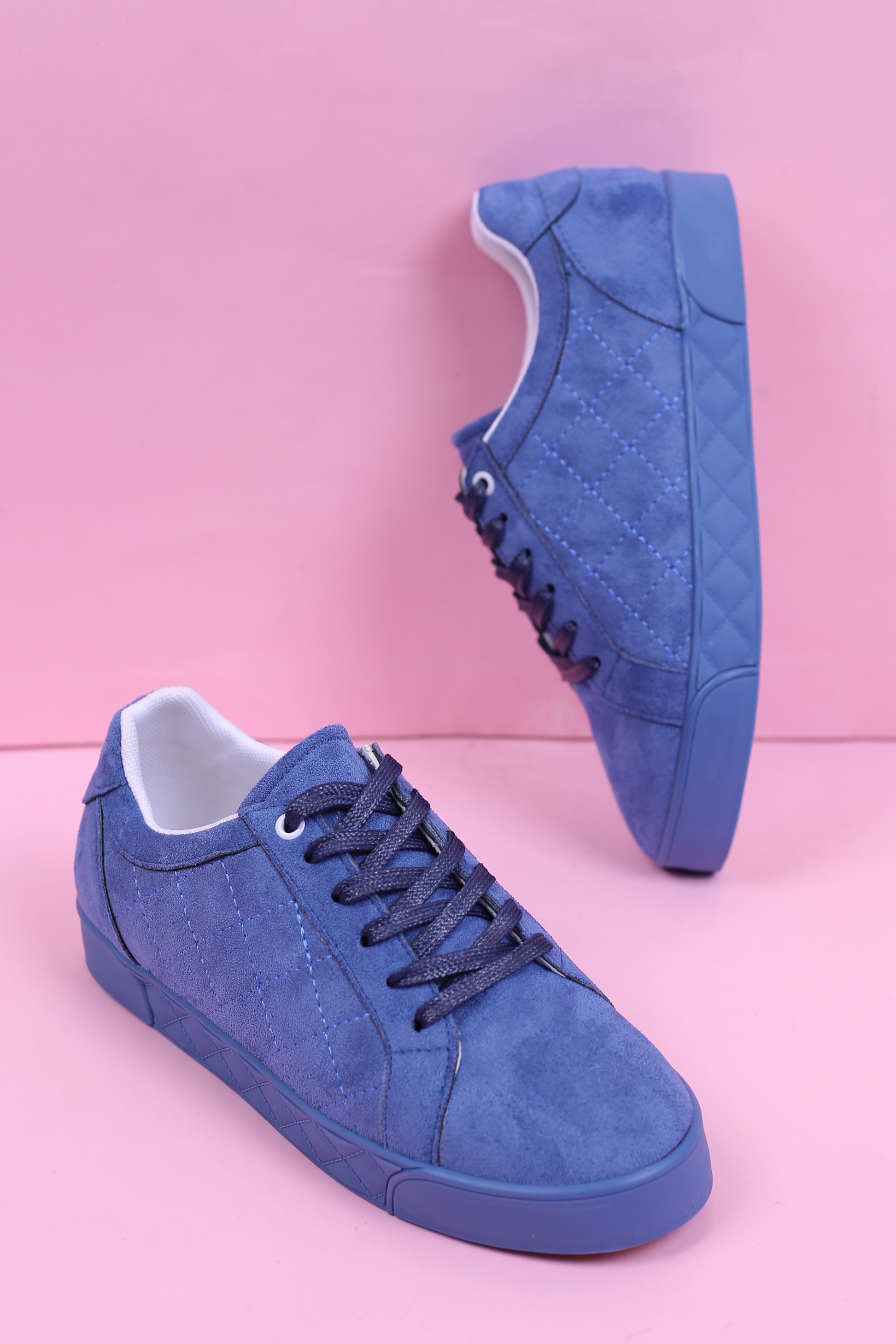 کفش اسپرت زنانه شنل دوزی سوییت