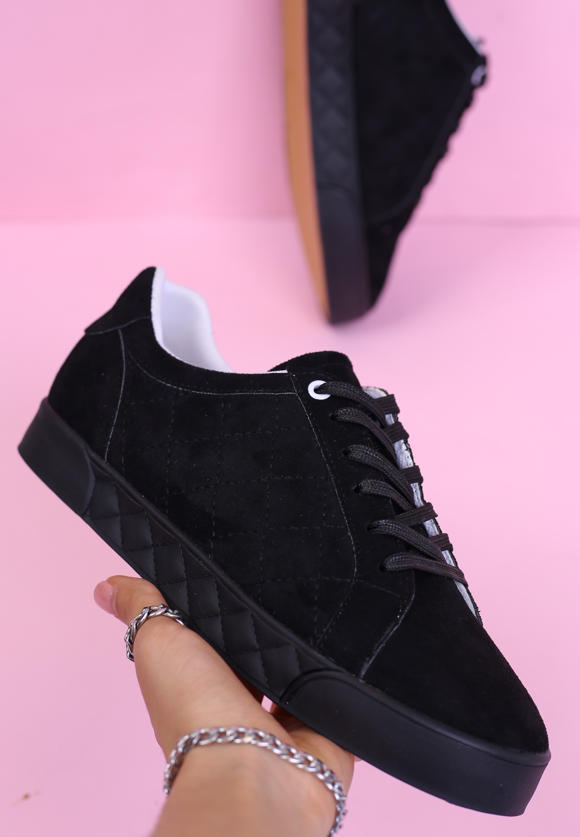 کفش اسپرت زنانه شنل دوزی سوییت