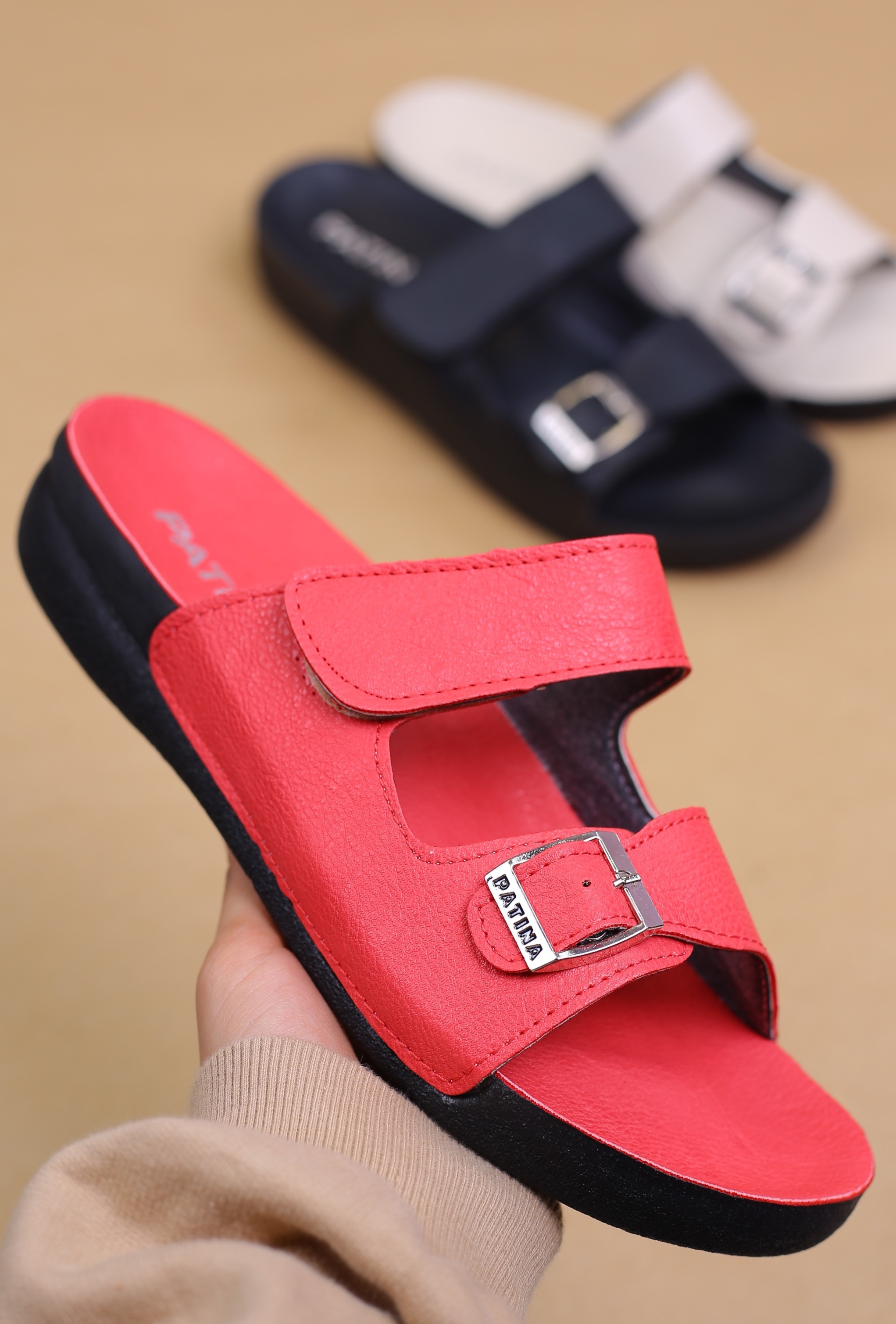 کفش صندل زنانه راحتی پاتینا کد 221