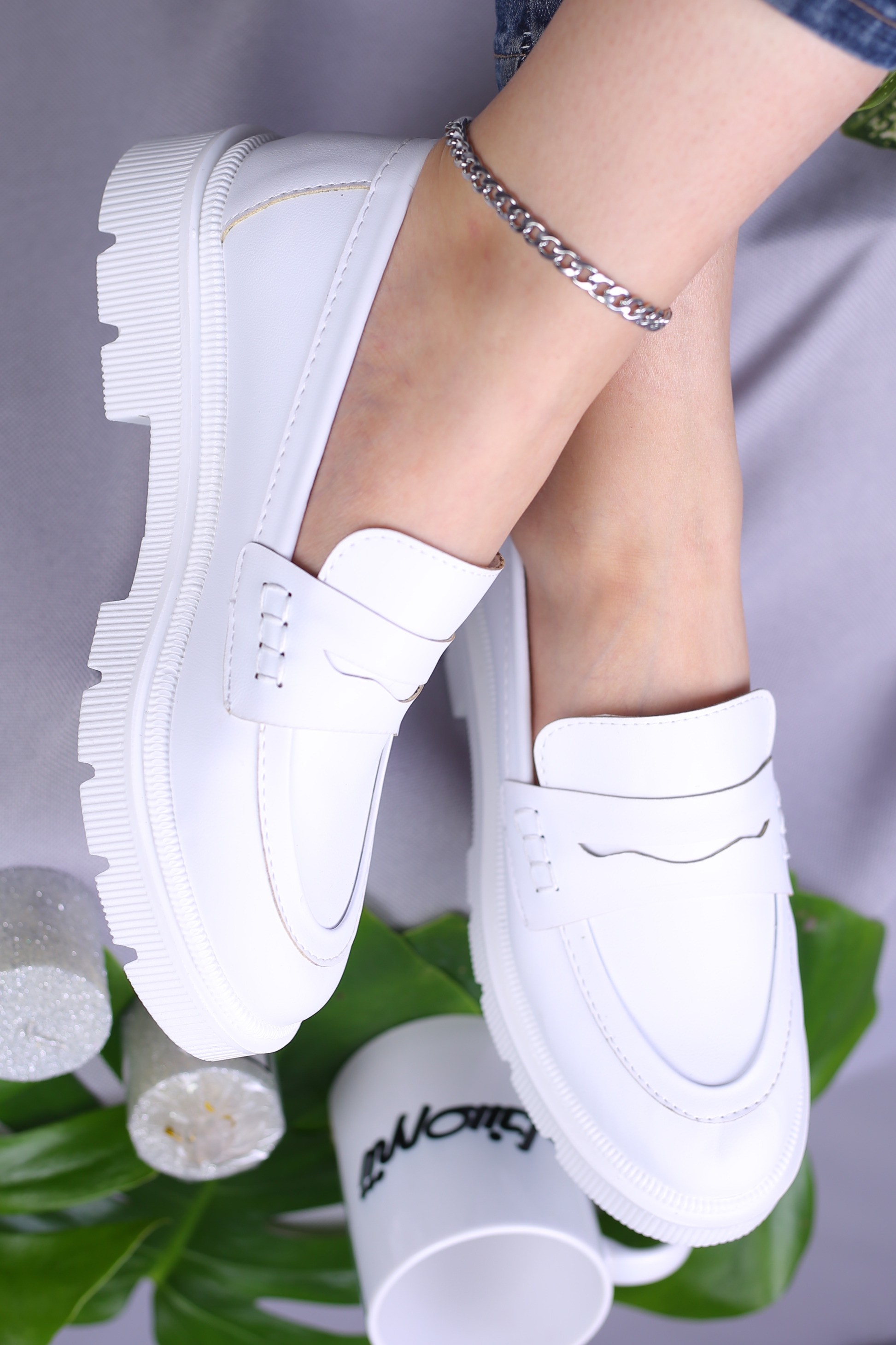 کفش کالج زنانه ساعتی