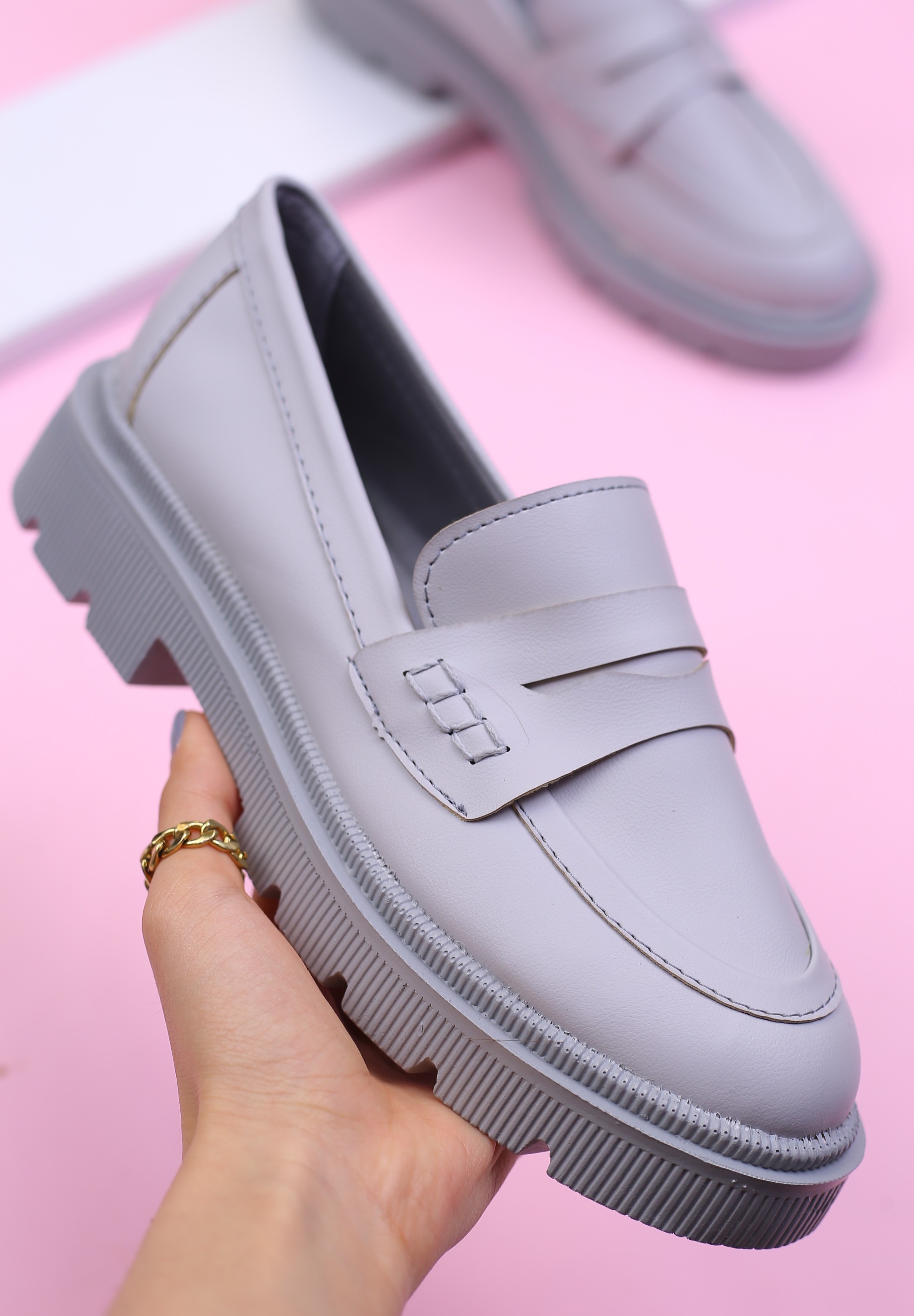 کفش کالج زنانه ساعتی