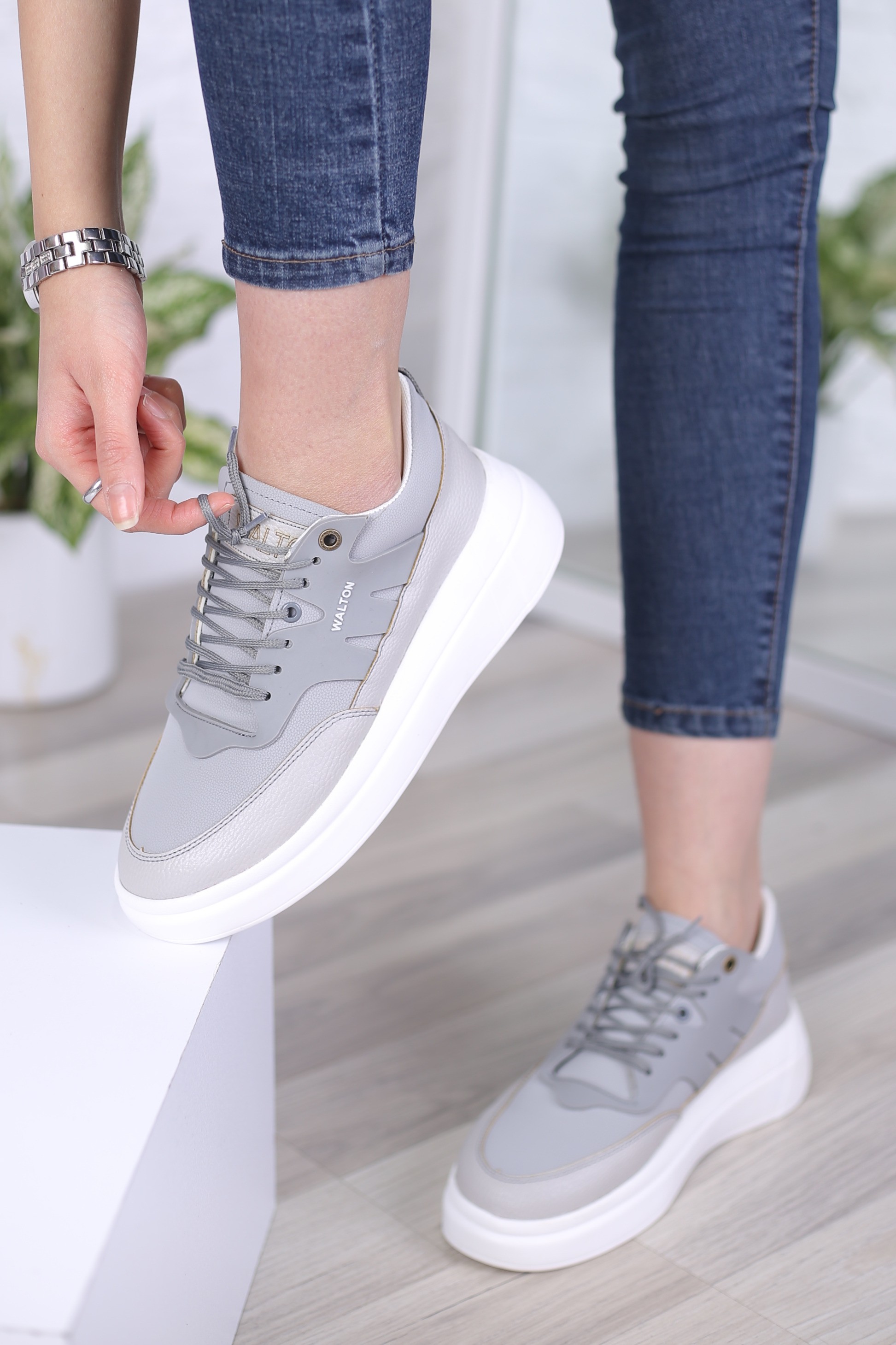 کفش اسپرت زنانه والتون