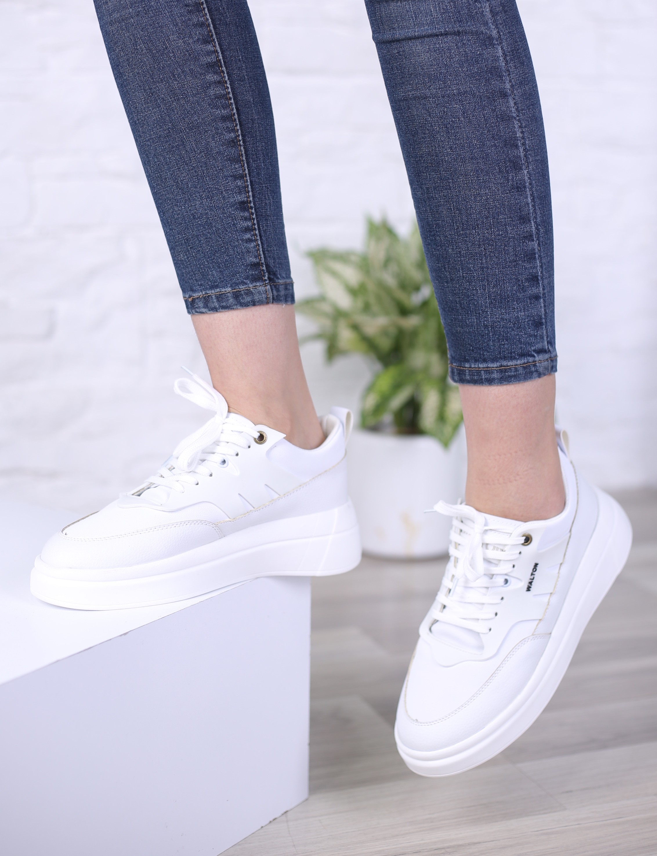 کفش اسپرت زنانه والتون