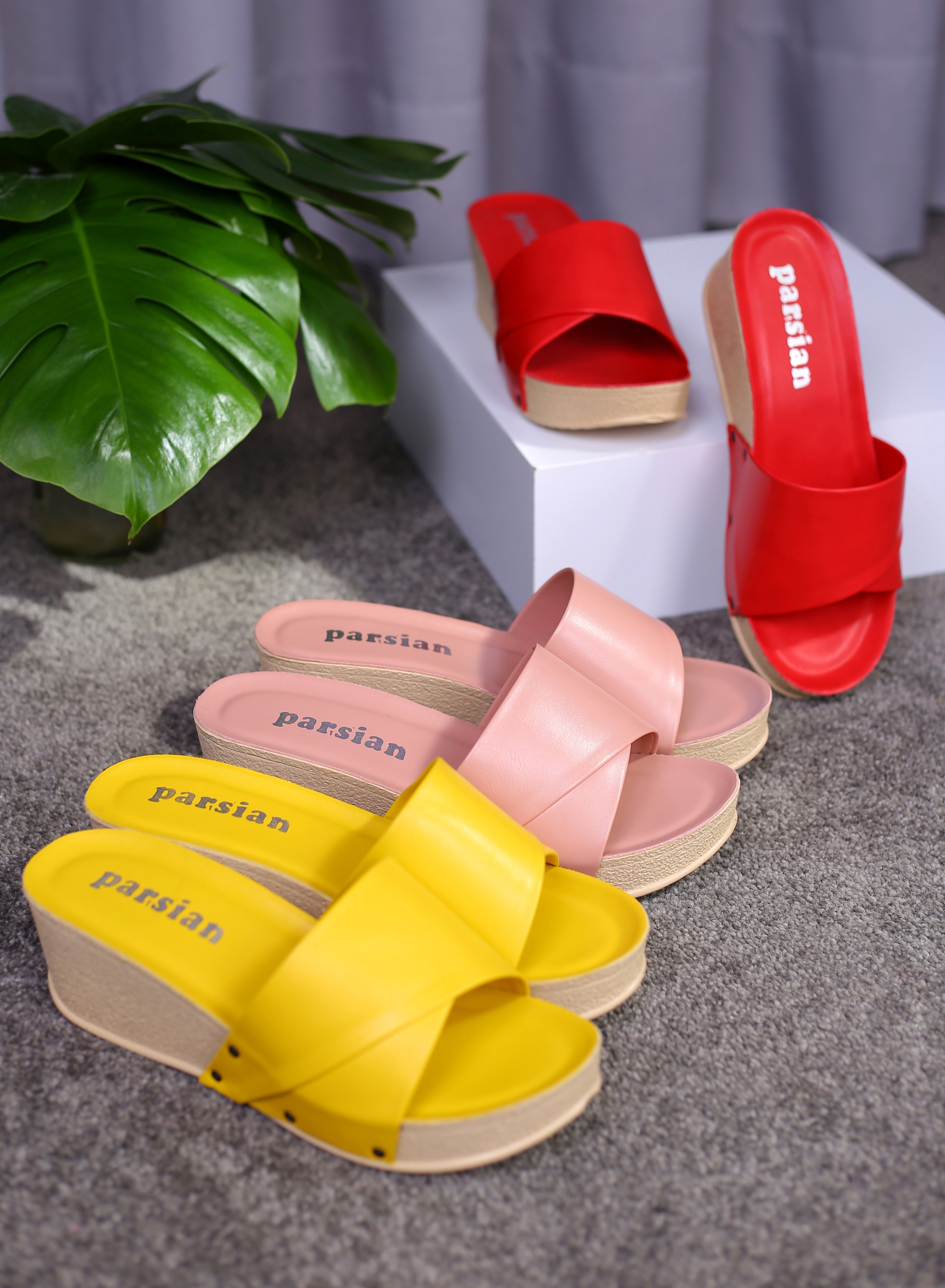 صندل زنانه روفرشی کد 2020