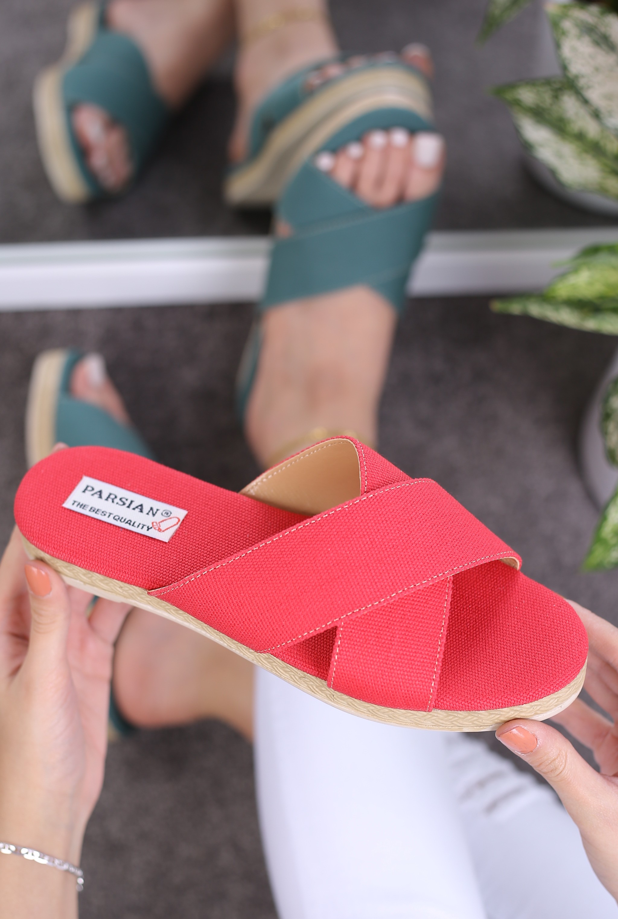 کفش صندل زنانه روفرشی ضربدری هلسا