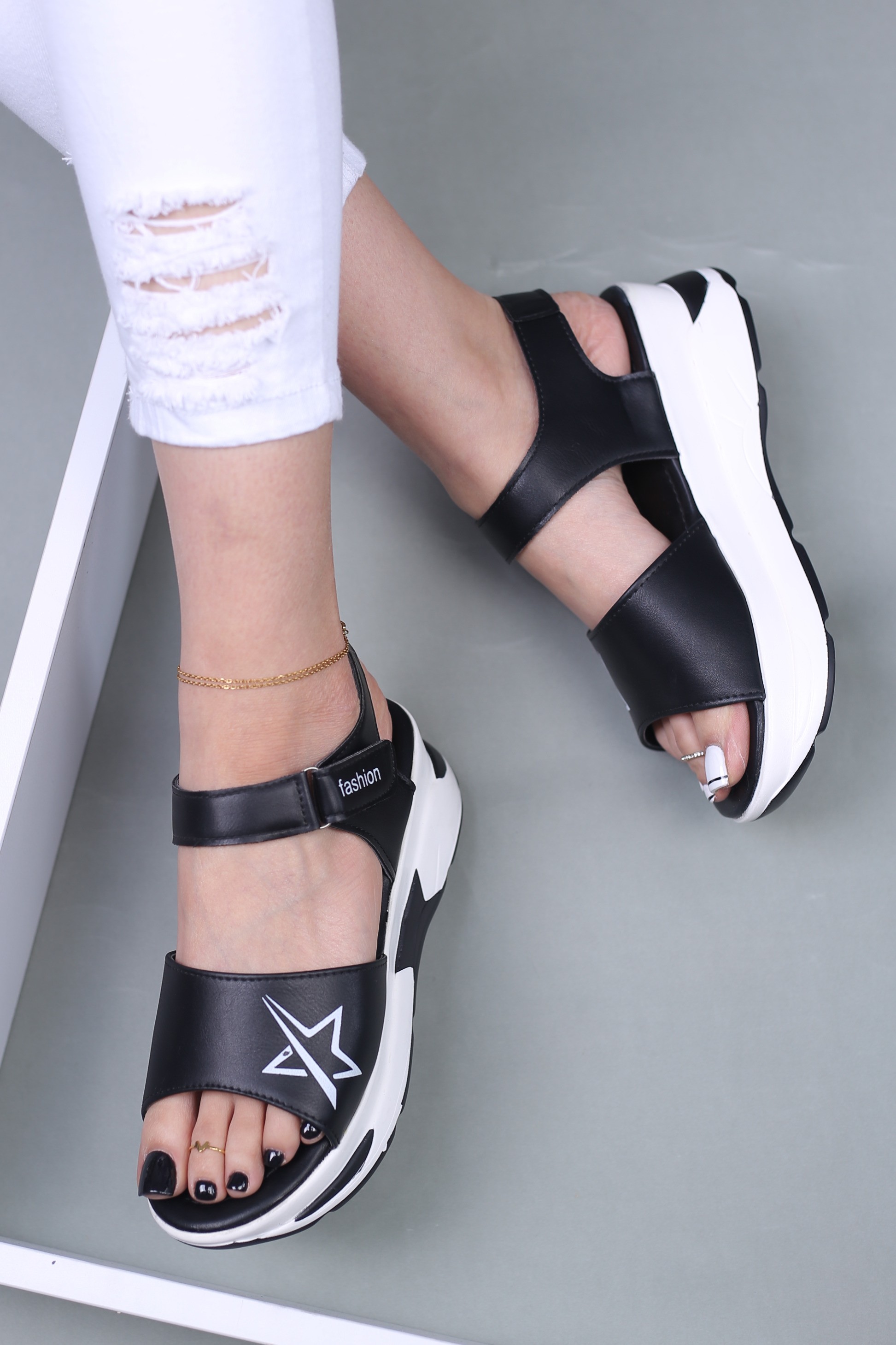 کفش صندل زنانه رکابدار تابستانی آتریسا