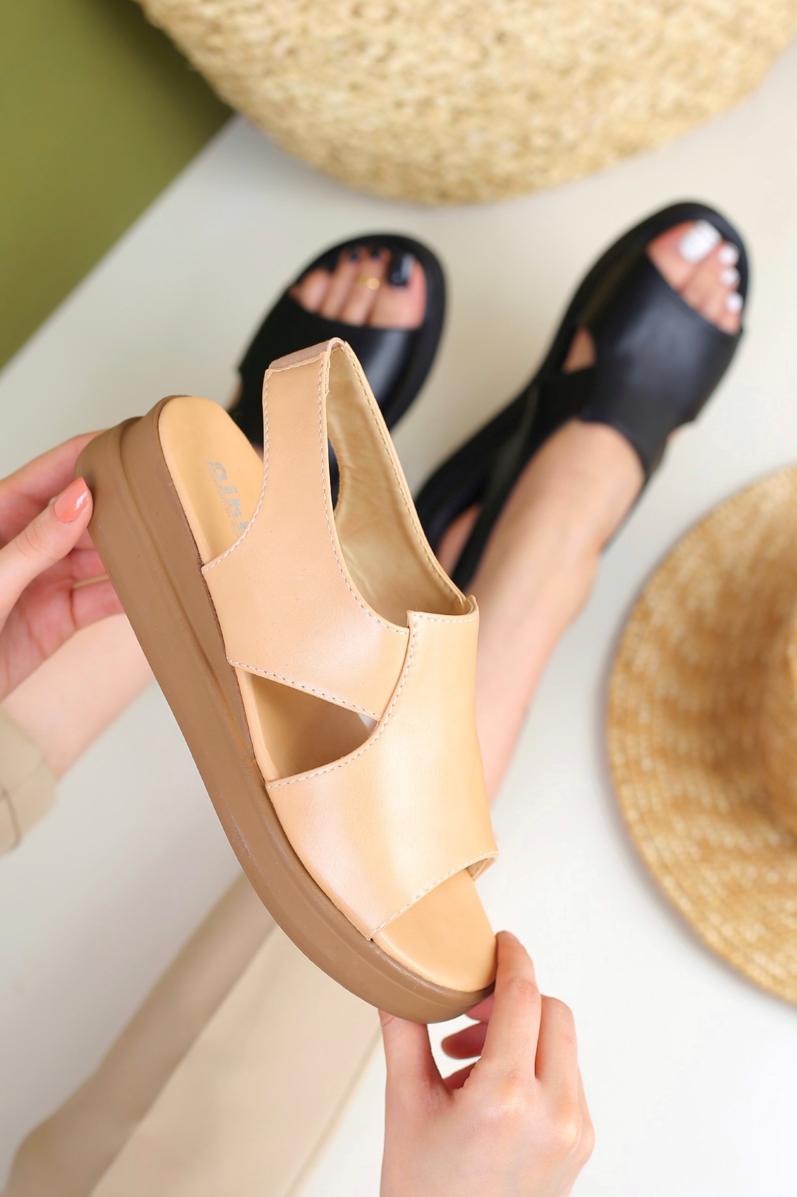 کفش صندل زنانه رکابدار تابستانی 422/11