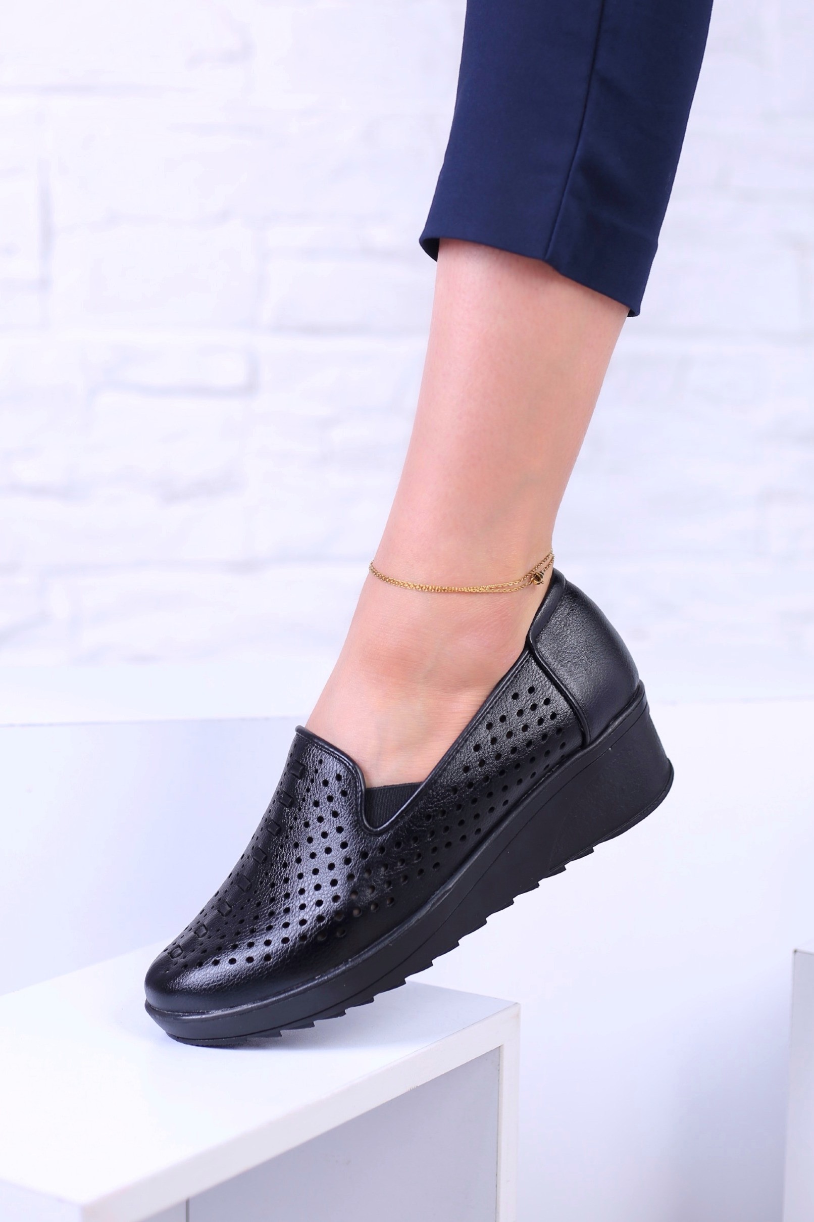 کفش پرسنلی زنانه ترافیک شاتل