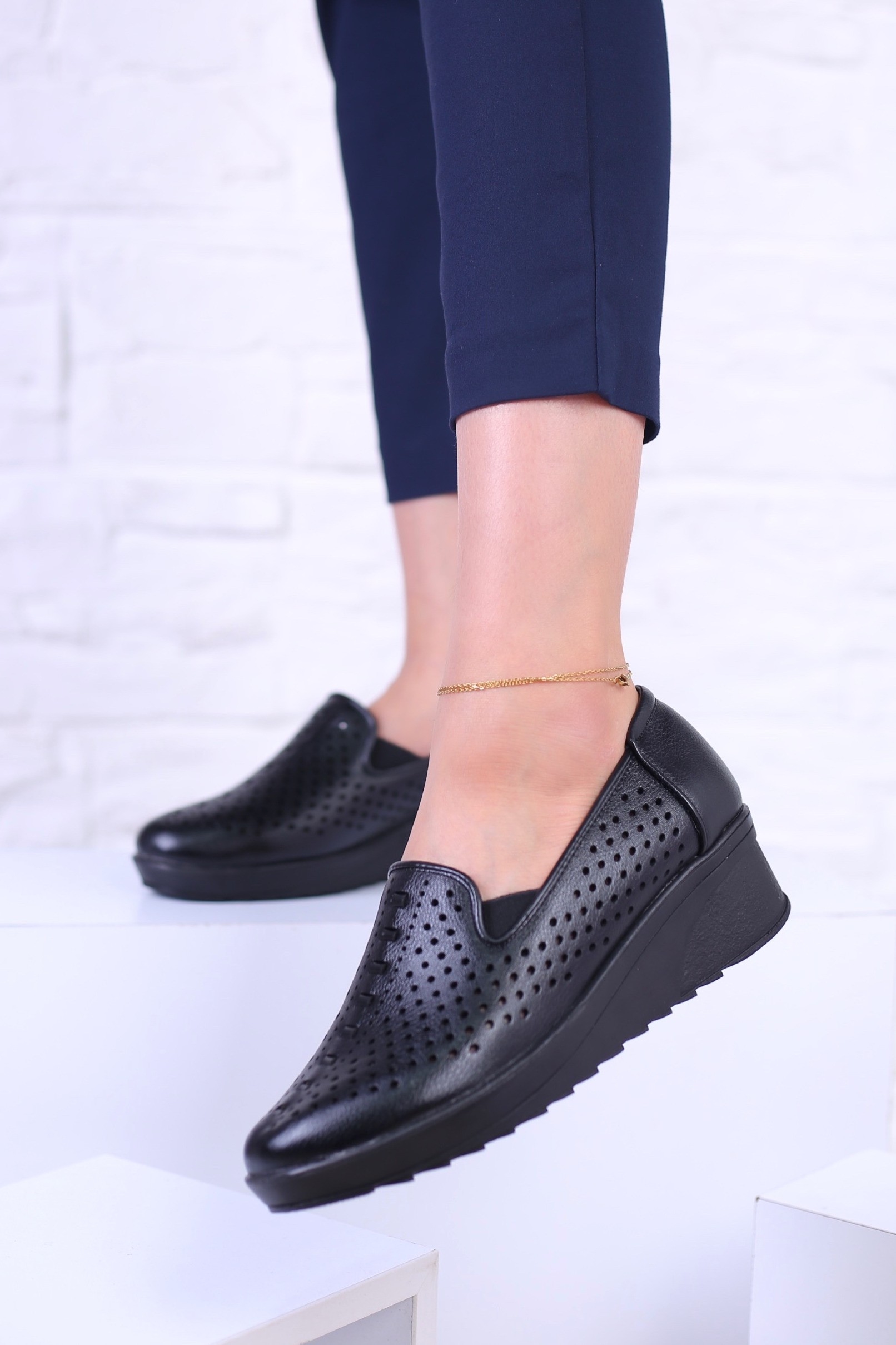 کفش پرسنلی زنانه ترافیک شاتل